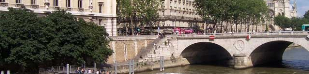 Passeio de barco pelo Sena em Paris